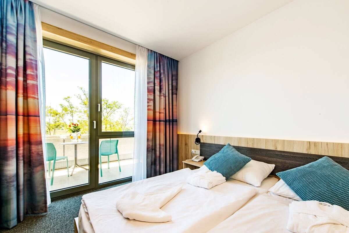 business double room, 1 bedroom, terrace | 1 bedroom, minibar, in-room safe, desk