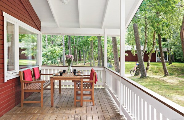 Standard Cottage (Excluding Towels, Sheets, Cleaning) | Bathroom