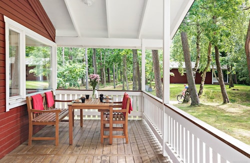 圖勒科夫第一營酒店