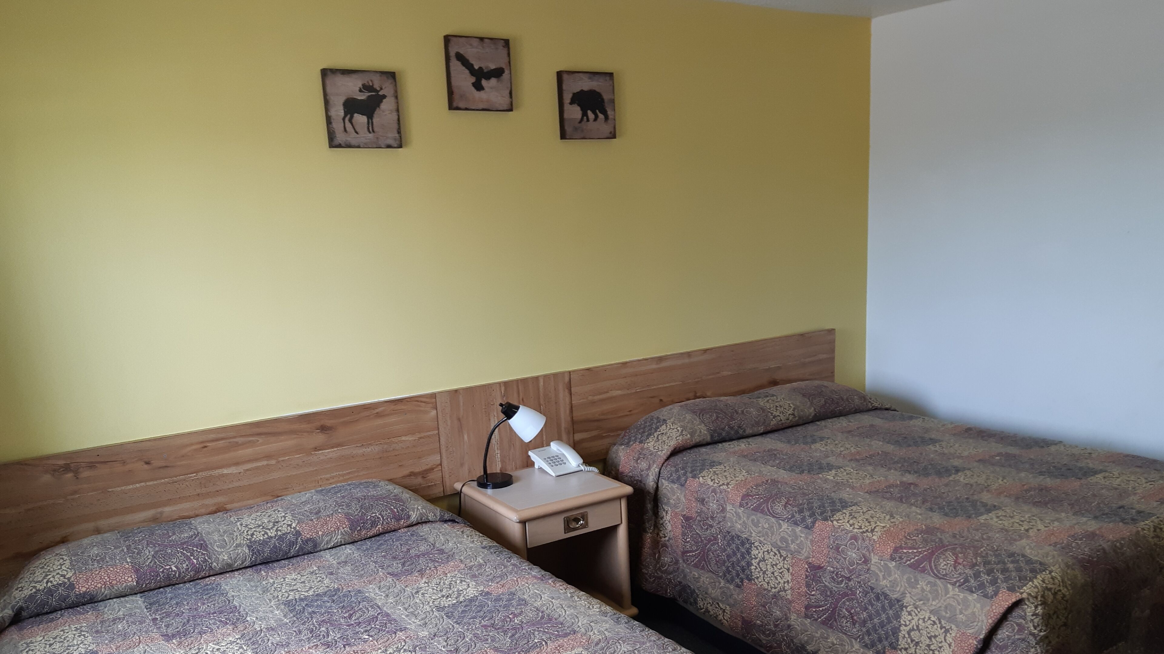 classic double room, 2 double beds | desk, free wifi, bed sheets