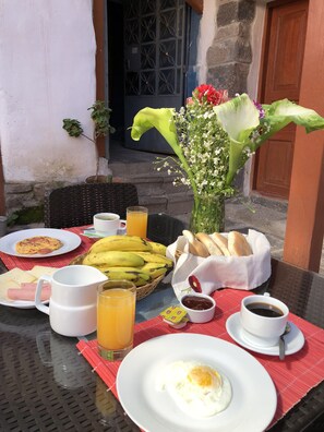 Breakfast area - Gringo Bills Cusco (Cusco)