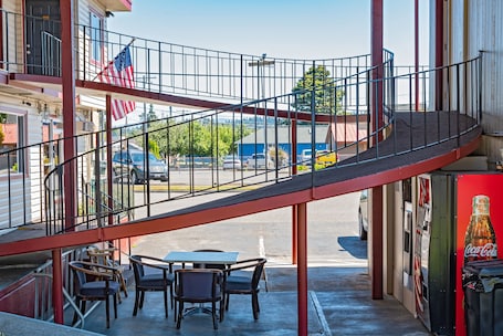 Riviera Inn Motel