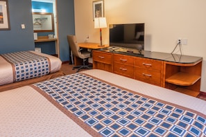 Rum - 2 queensize-sÀngar | Skrivbord, mörklÀggningsgardiner och gratis wi-fi