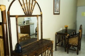 Kahden hengen businesshuone | Huoneen varustelu