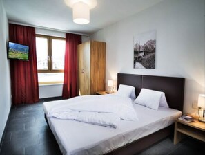 2 bedrooms