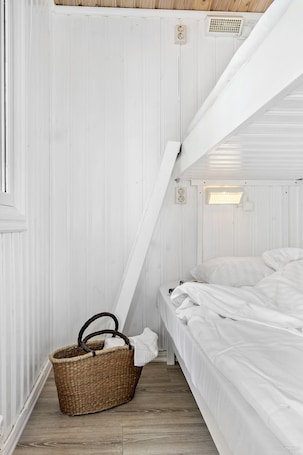 Ferienhaus | Babybetten. First Camp Kolmården