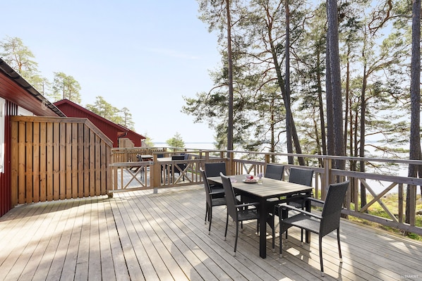 Deluxe-feriehus - 1 soveværelse | Terrasse/gårdhave