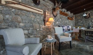 Free daily buffet breakfast  - Lotos Mountain Resort (Konitsa)