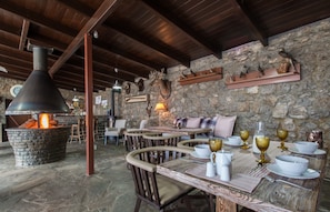 Free daily buffet breakfast - Lotos Mountain Resort (Konitsa)