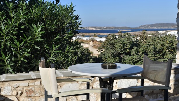 Studio | Balcony view - Kalypso Studios & Apartments (Paros)