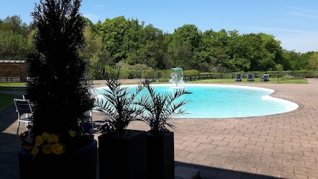 Outdoor pool, sun loungers