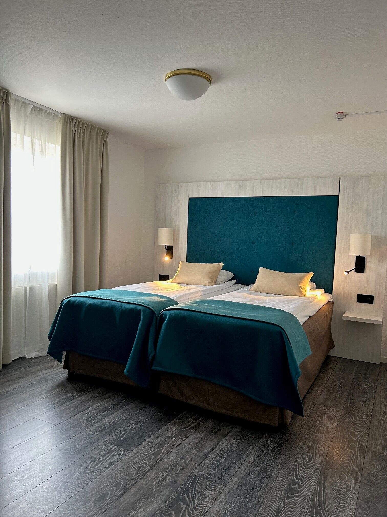 Double Room  | Desk, blackout drapes, soundproofing, iron/ironing board