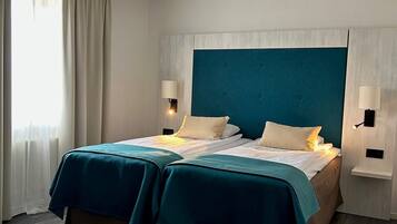 Double Room | Desk, blackout drapes, soundproofing, iron/ironing board