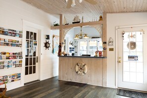 Reception - Admiral Motel (Lake George)