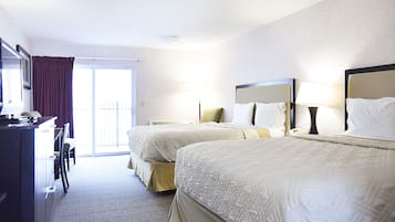 Escritorio, wifi gratis y ropa de cama