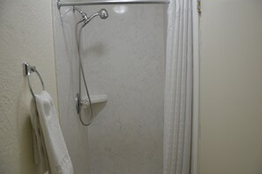 Douche de la salle de bain