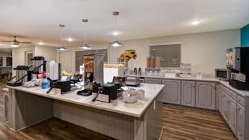 Free daily continental breakfast