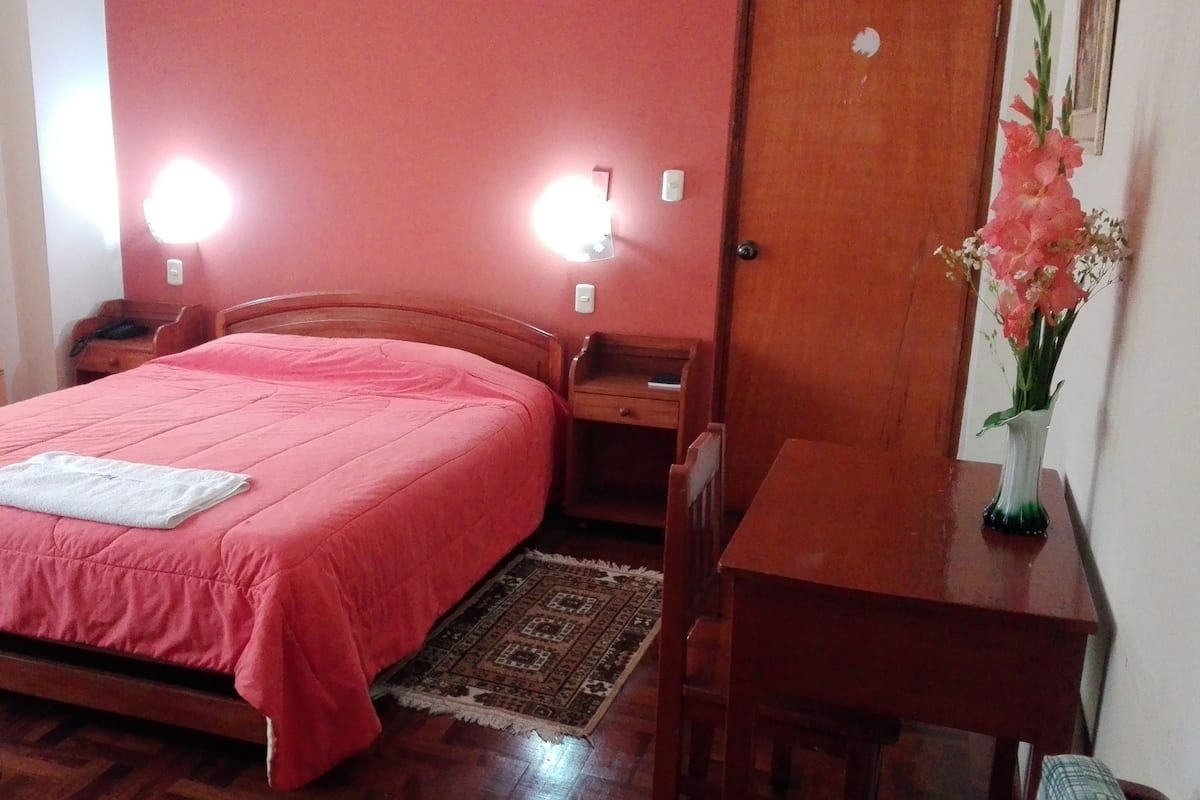 In-room safe, free WiFi