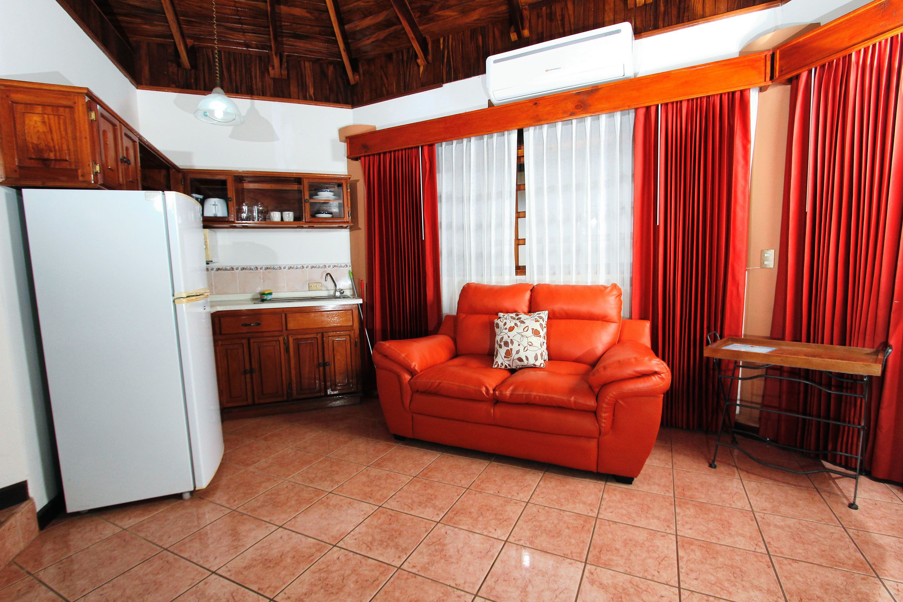 family villa, multiple beds, accessible, garden view | living room | 32-inch flat-screen tv with cable channels, tv