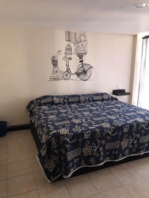 Deluxe Room, 1 King Bed | Free WiFi - Hotel June (Puebla)