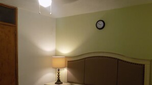 Ảnh chưa phân loại, 5 trong số 18 ảnh, nút