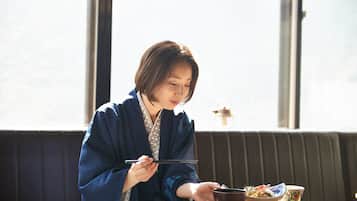 Daily local cuisine breakfast (JPY 1620 per person)