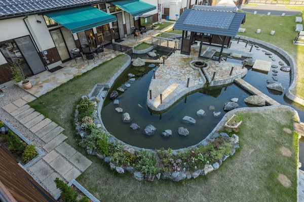 Phòng truyền thống (New Building, Japanese Style) | Quang cảnh từ phòng