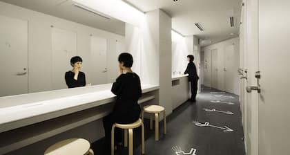 9h nine hours woman Kanda