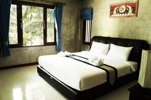 迷你吧、客房内保险箱、免费 WiFi、床单