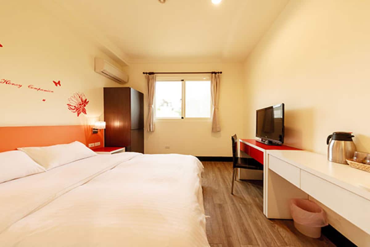 Basic Double Room, 1 Double Bed | Desk, blackout curtains, free WiFi