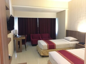 Superior Twin Room | Desk, WiFi (free), bed sheets - University Club Hotel UGM (Yogyakarta)