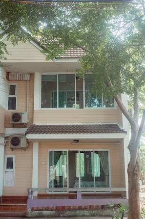 Bahagian luar
