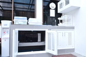 Tägliches inbegriffenes kontinentales Frühstück