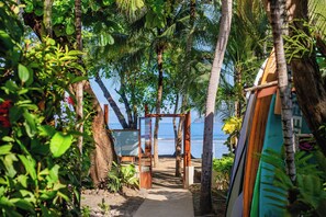 Property entrance - The Coast Beachfront Hotel (Tamarindo)