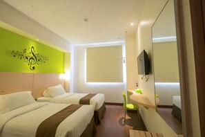 Deluxe Twin Room, 2 Bedrooms | Premium bedding, pillowtop beds, in-room safe, desk