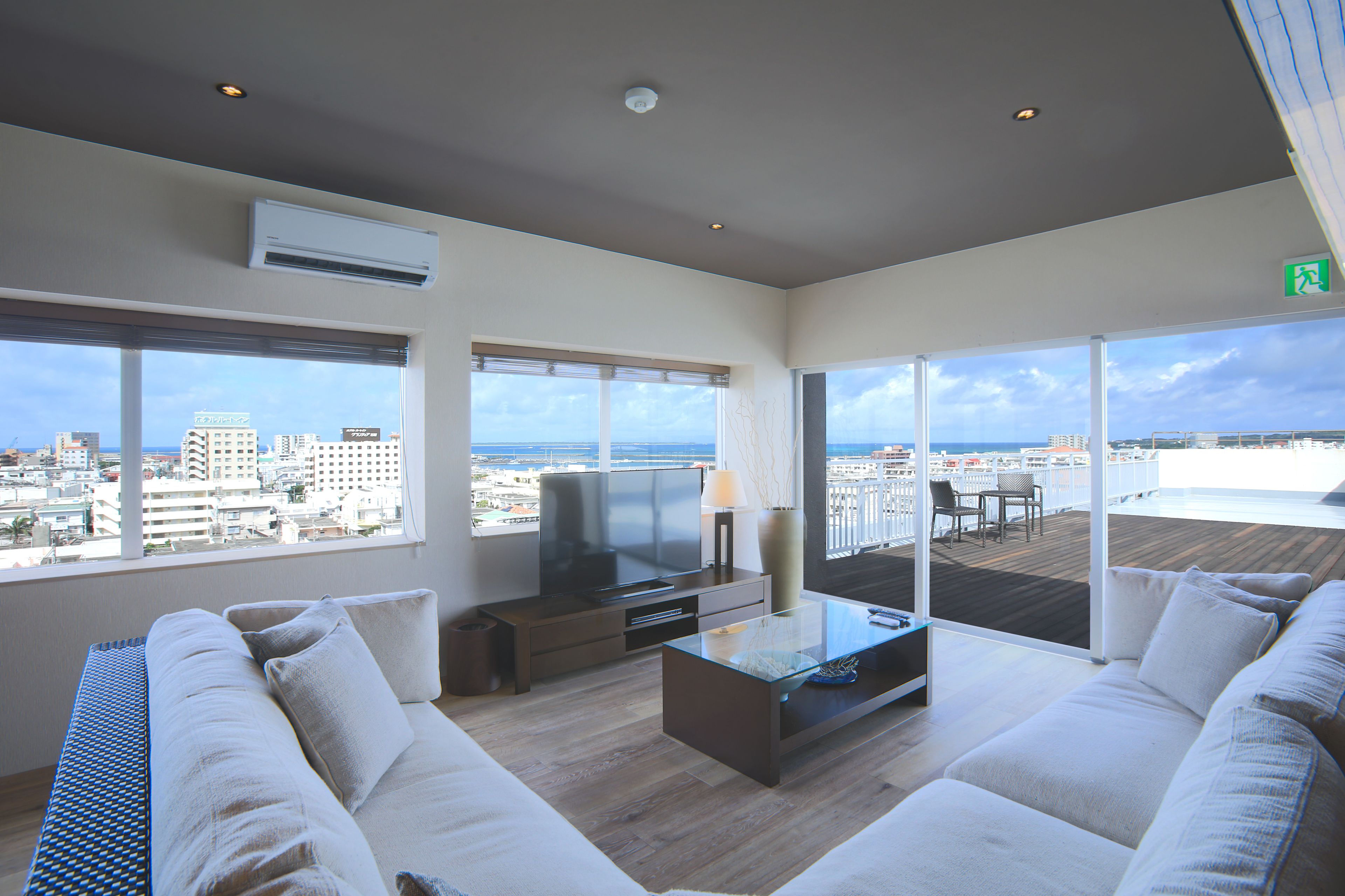 Penthouse, Nichtraucher (Sky) | Wohnzimmer | Flachbildfernseher