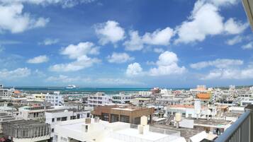 Rom – standard, flere senger, ikke-røyk | Utsikt fra balkong