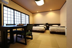 In-room safe, free WiFi - Masuya Ryokan (Izumo)