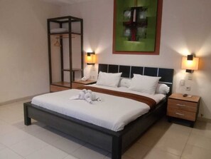 Chambre Affaires | Bureau, rideaux d’obscurcissement