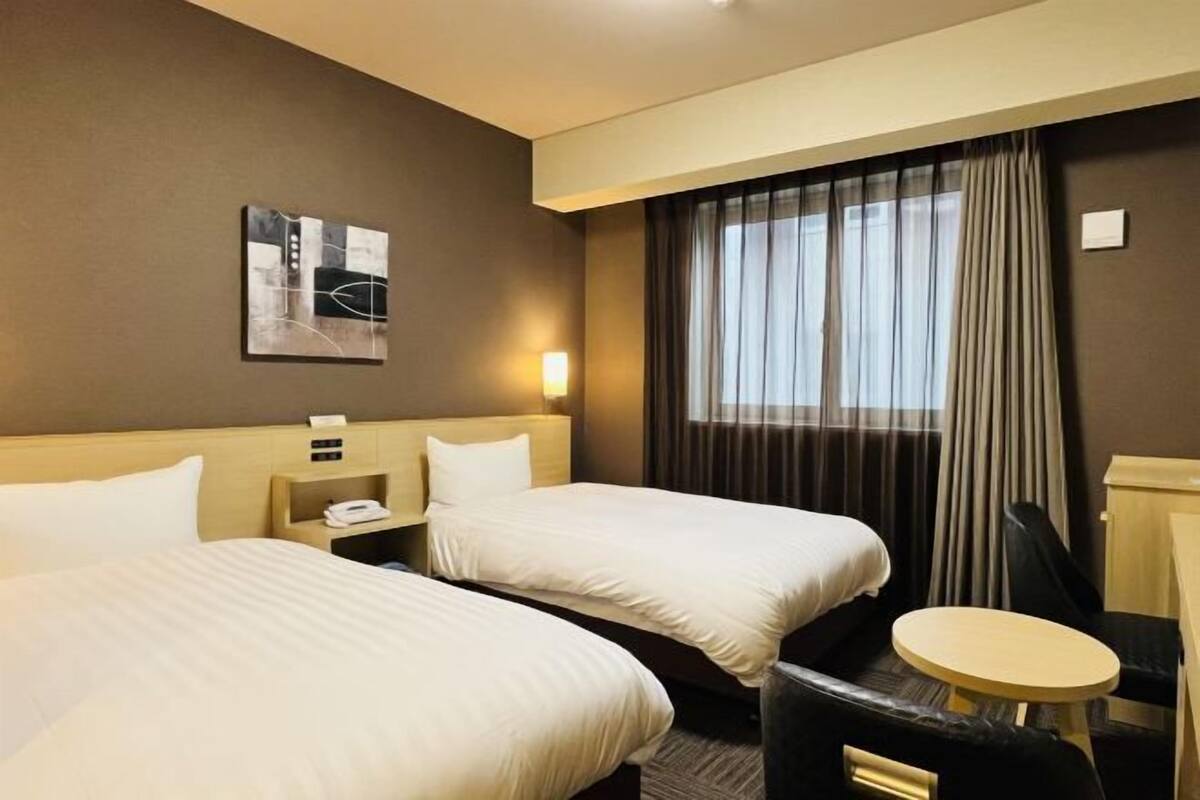 1 bedroom, desk, free WiFi, bed sheets