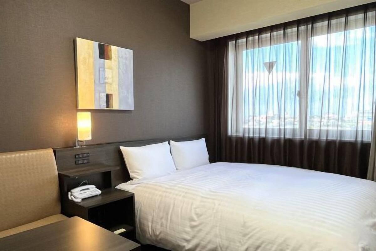 1 bedroom, desk, free WiFi, bed sheets