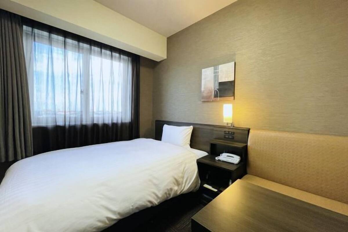 1 bedroom, desk, free WiFi, bed sheets