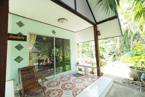 Terrace/patio - Baan Suanjarean Resort (Samut Songkhram)