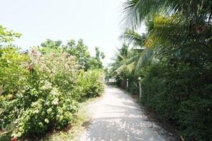 Property grounds - Baan Suanjarean Resort (Samut Songkhram)