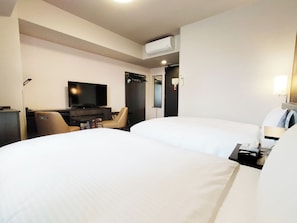 Desk, free WiFi, bed sheets - Hotel Route - Inn Takaoka Ekimae (Takaoka)