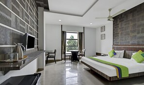Deluxe Room | Desk, iron/ironing board, free WiFi - Treebo Admiral Suites New Usmanpura (Chhatrapati Sambhajinagar)