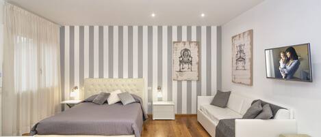 Premium bedding, minibar, in-room safe, desk