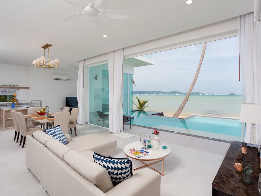 In-room safe, individually furnished, desk, laptop workspace