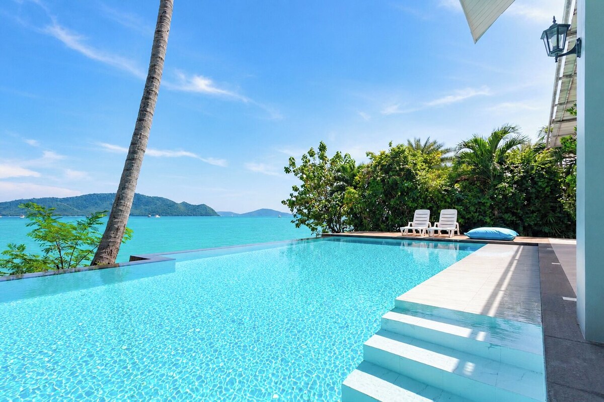 2-Bedroom Beachfront Pool Villa | Living area | 40-inch LCD TV with cable channels, TV
