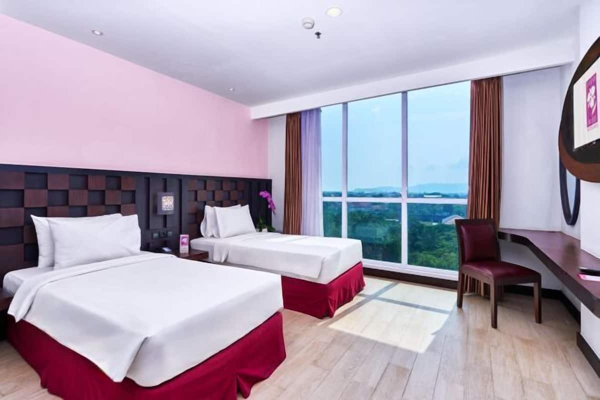 In-room safe, desk, blackout curtains, soundproofing
